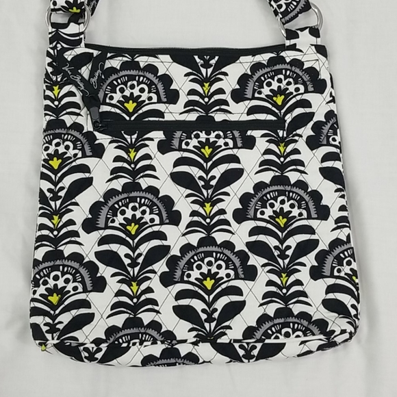 NWOT VERA BRADLEY Shoulder Bag Floral B&W + Yellow - Picture 3 of 6